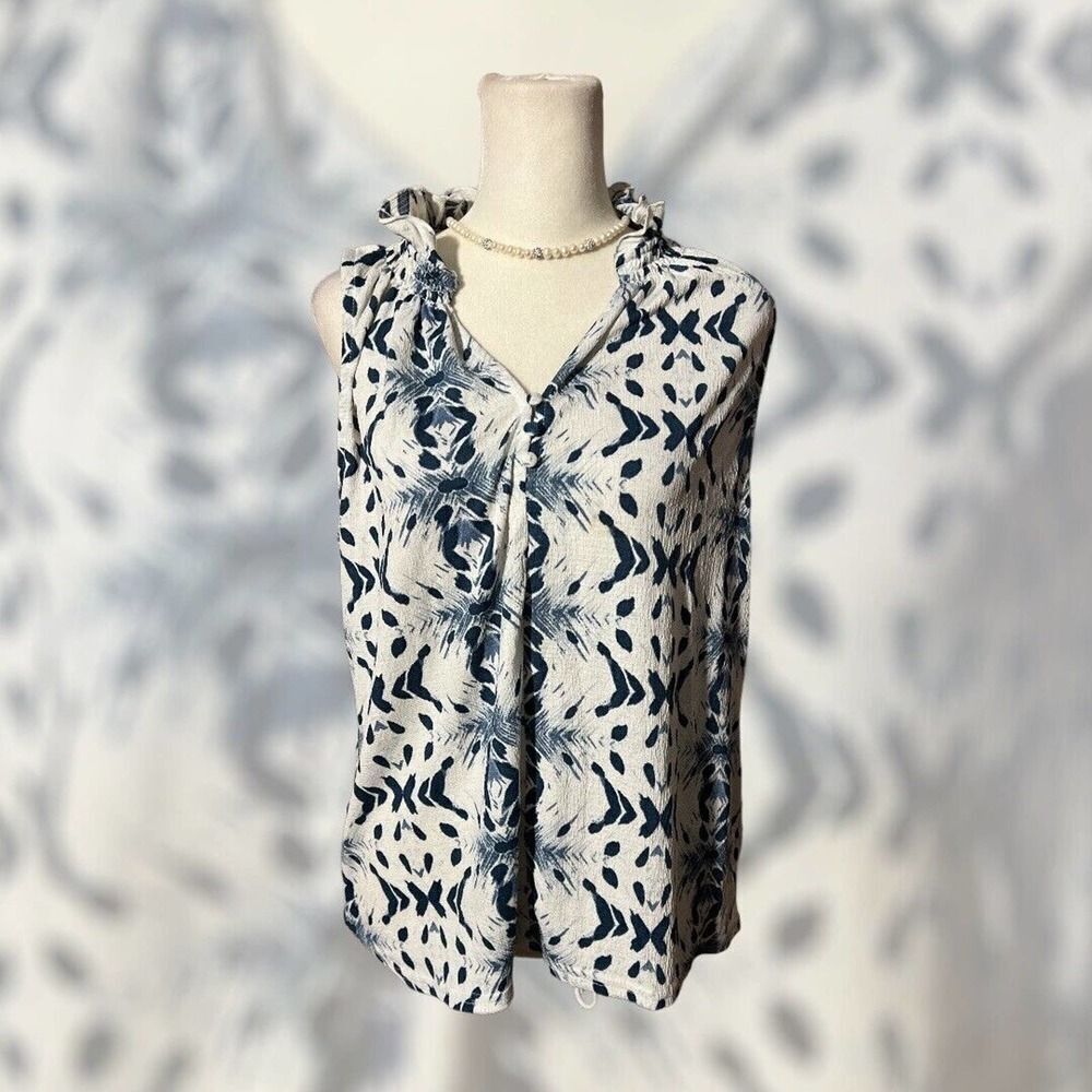 MELLODAY Womens Tank Top Ditzy floral blue Ruffled Collar V Neck